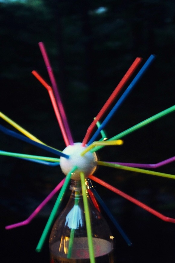 4th of July Craft for Kids: Glow-in-the-Dark Straw Fireworks at Night