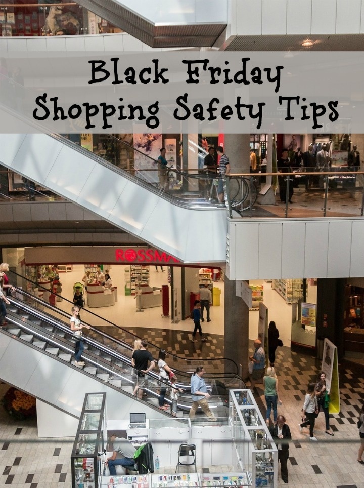 If you're planning to hit the malls on the biggest shopping day of the year, check out these Black Friday shopping safety tips to keep you safe! 