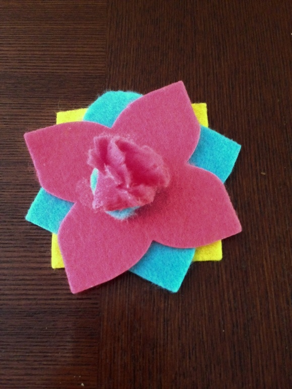 Easy Felt Flower Craft for Kids from Kid Made Modern