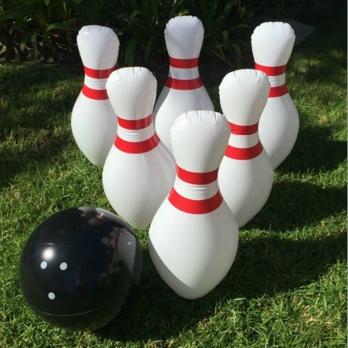 Backyard Summer Pary Games: Giant Bowling