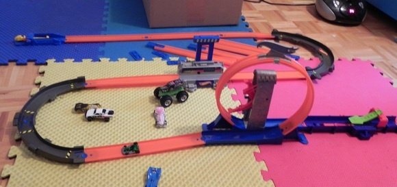 Hot Wheels Track Builder Review 