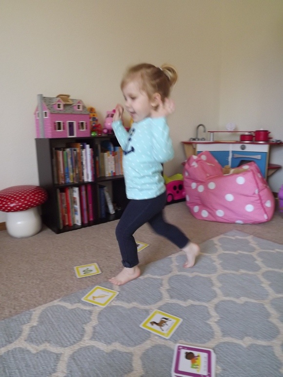 ThinkFun Move & Groove: A Fun First Dance Game for Kids