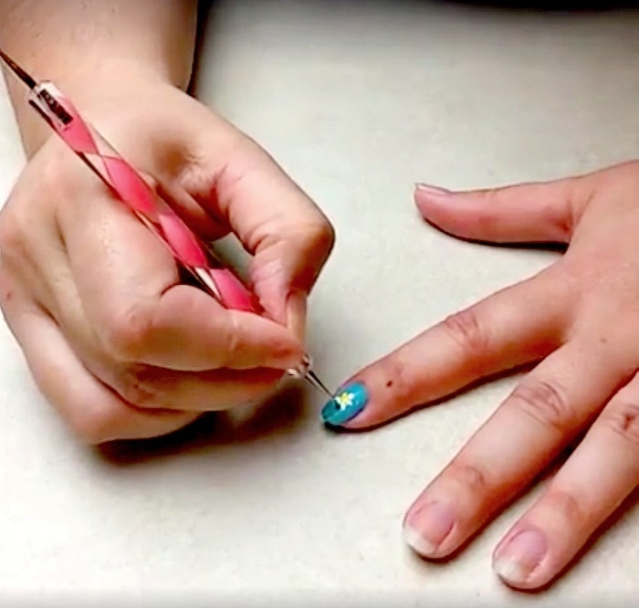 Do you love nail art, but arent’ sure where to start? There are so many amazing nail art ideas, but it can be overwhelming! We created video tutorials to teach you how to make your own nail art designs! Grab your nail polish and click on this post to paint along with us!