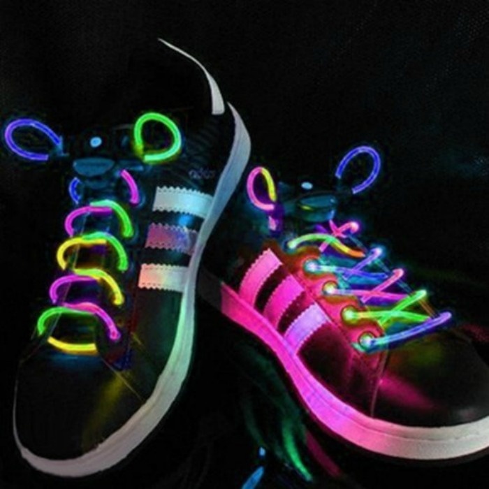 Fourth Of July Glow Party Ideas For Teens: Glow Shoe Laces