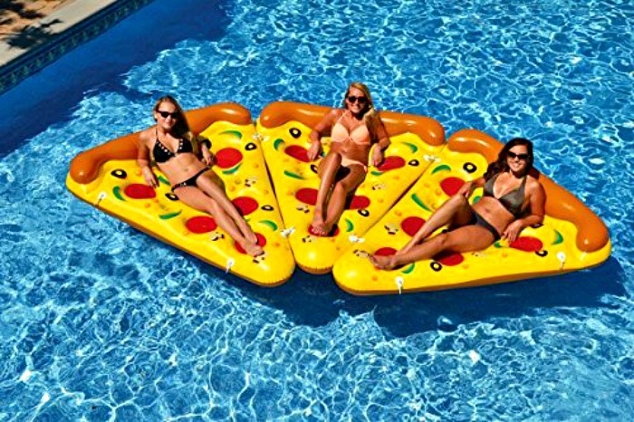 Summer Pool Party Ideas: Pizza Pool Float