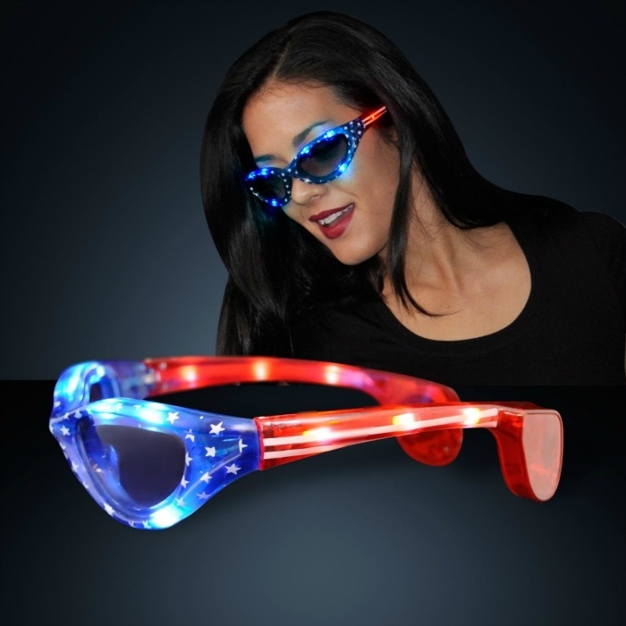 Fourth Of July Glow Party Ideas For Teens: Stars and Stripes Glasses