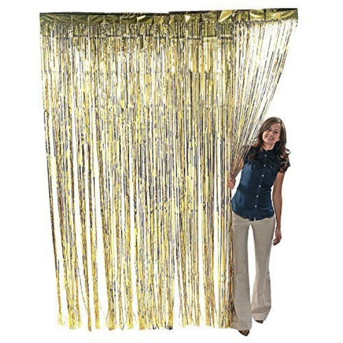 Roaring 20s Prom Night Party Ideas: Foil Curtain Decoration