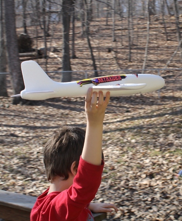 Guillow's Foam and Balsa Wood Gliders High-Flying Toys for Kids