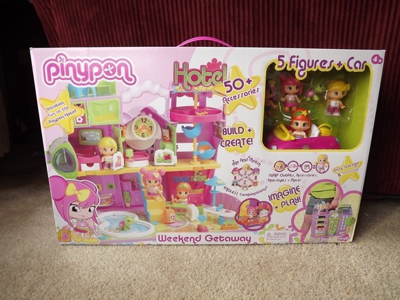 Pinypon Weekend Getaway Hotel Toy for Kids Review