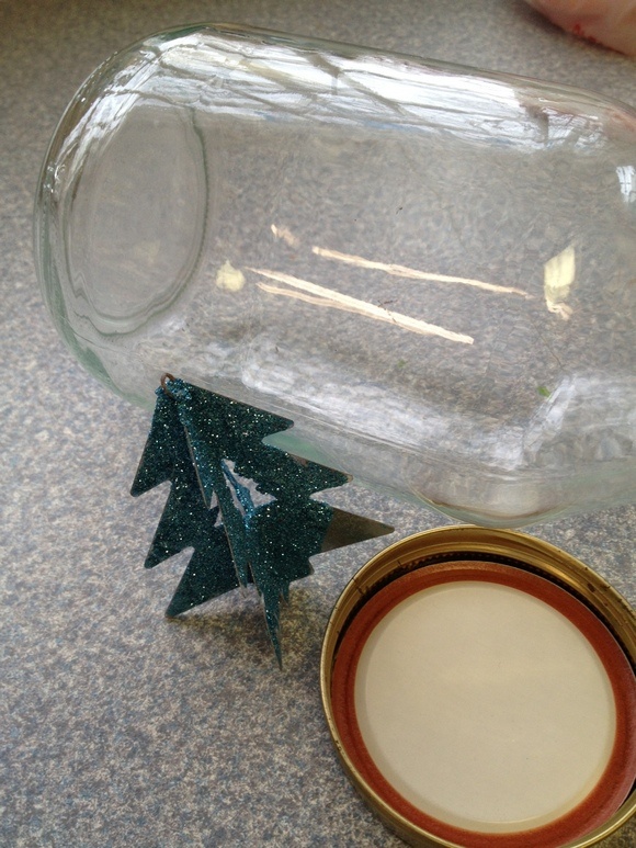 Holiday Craft for Kids: Waterless Winter Snow Globe